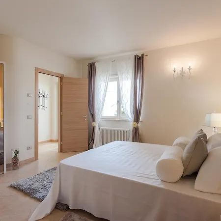 Krizia Luxury Apartamento Bardolino